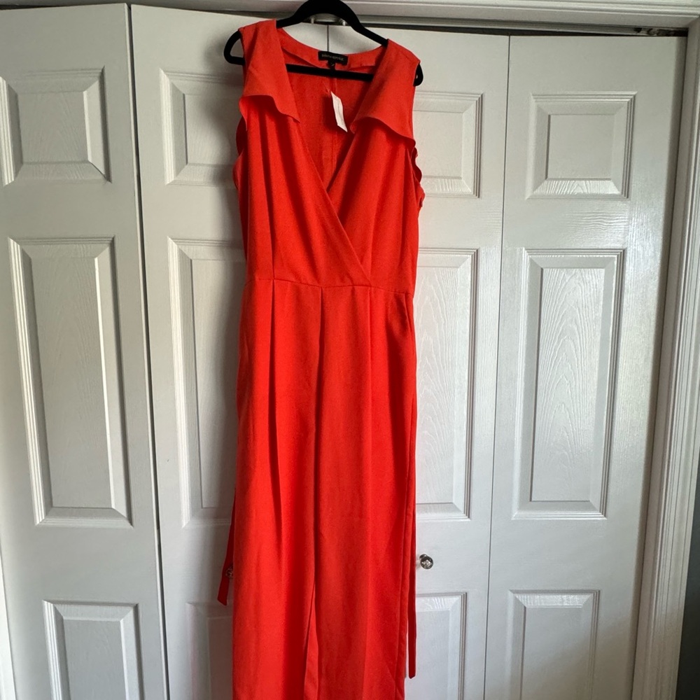 NWT. Banana Republic women’s sleeveless jumpsuit orange size 8.